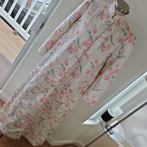 Elegant Floral Women's Robe